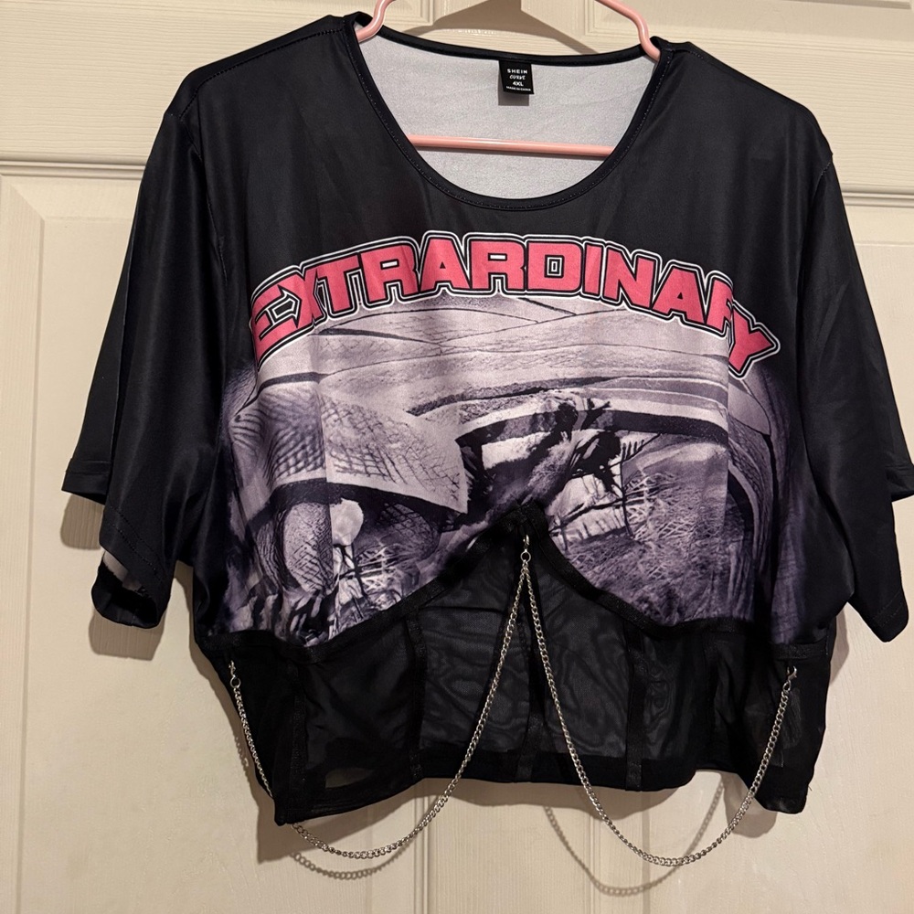 SHEIN SXY Plus Letter Graphic
Mesh Insert Crop Tee